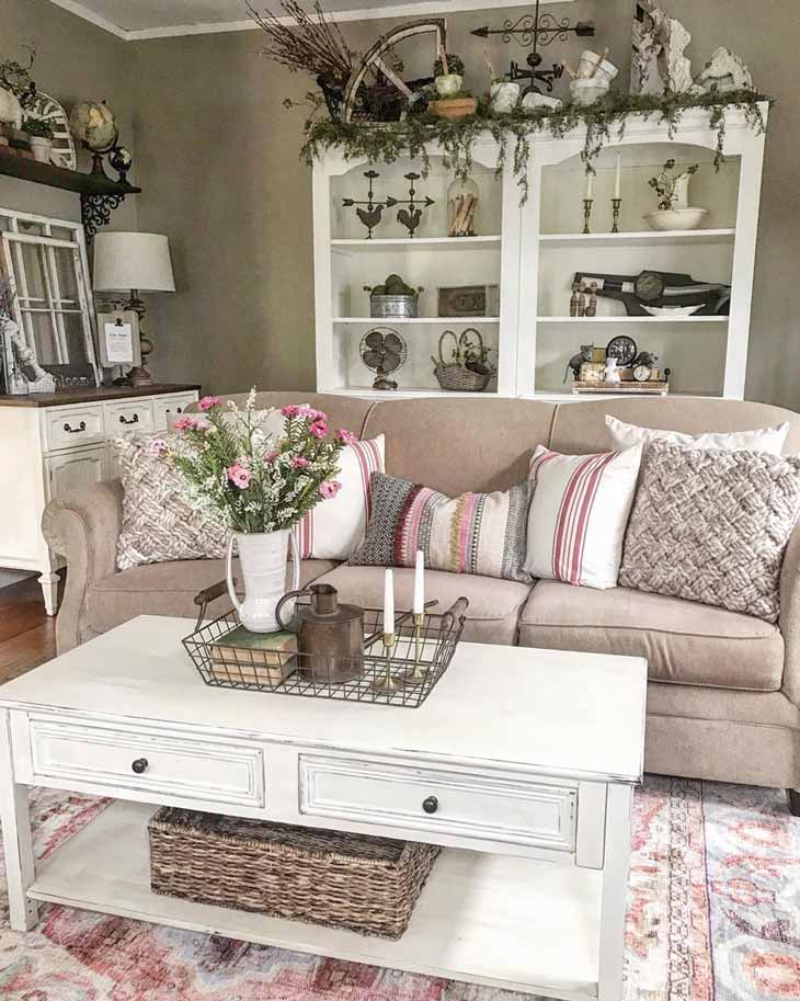 shabby chic farmhouse coffee table