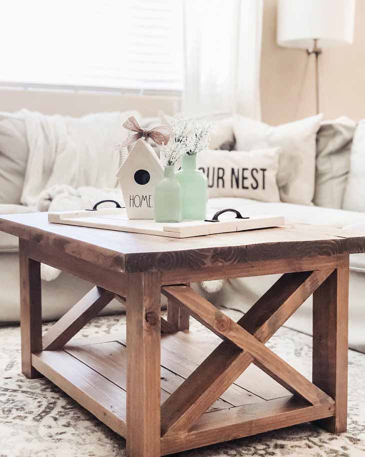 DIY farmhouse coffee table