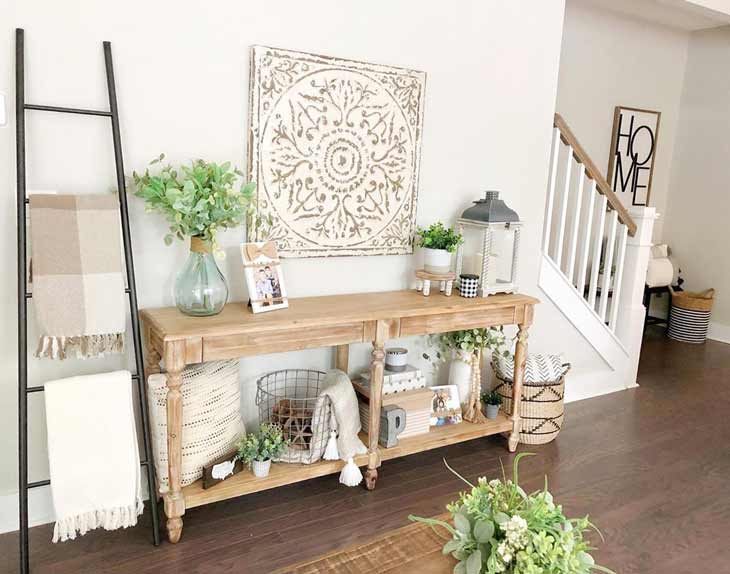 pinewood entryway table decor and blanket ladder