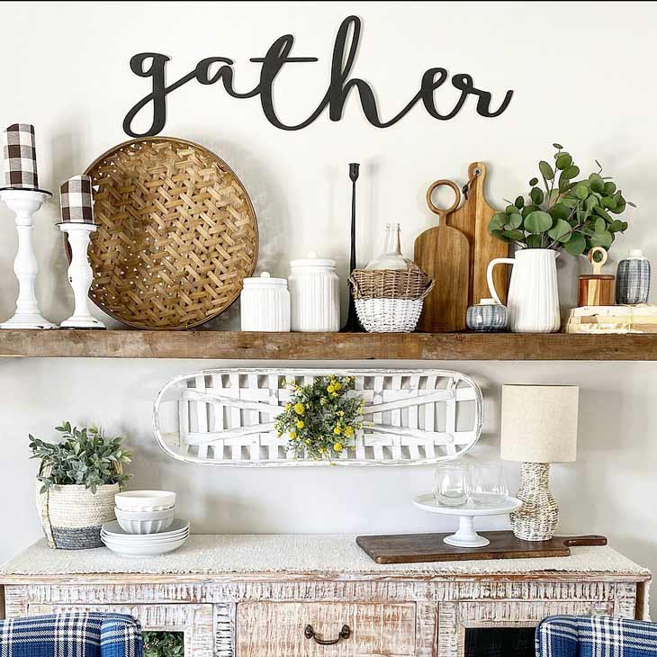 tobacco basket on a shelf