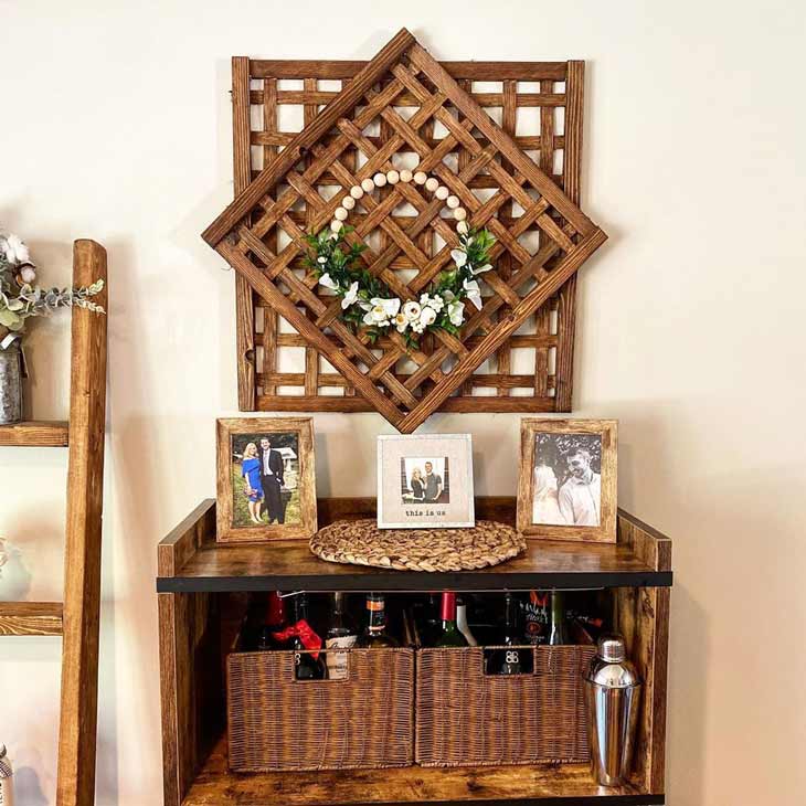 tobacco basket with wreath