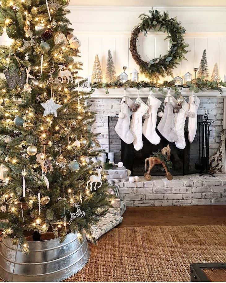 Green Christmas mantel decor