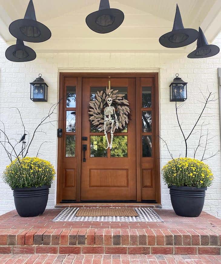 Try These Easy Halloween Decorations to Get Your Spooky on - Farmhousehub