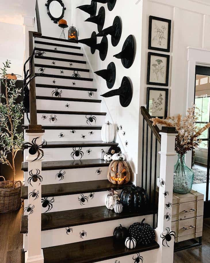 Halloween stairs decorations