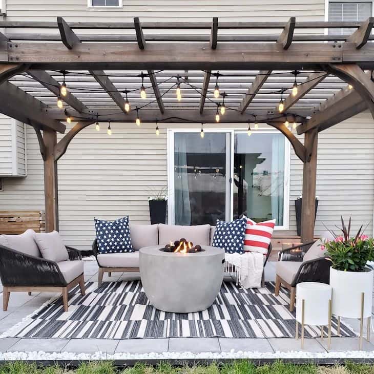 Outdoor living room with fire pit