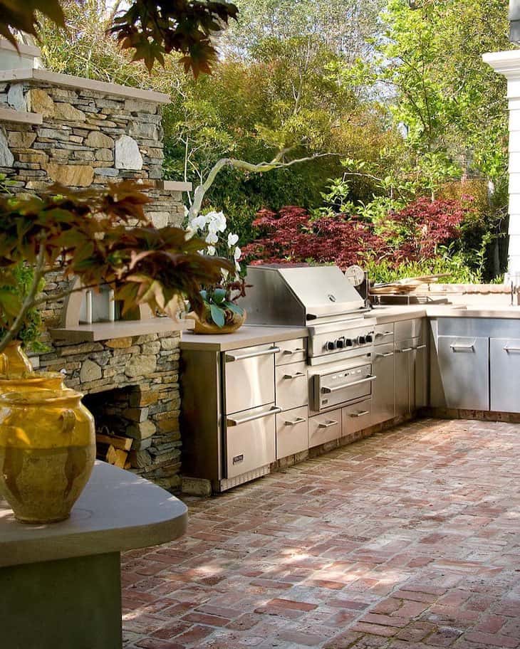 Backyard outdoor kitchen