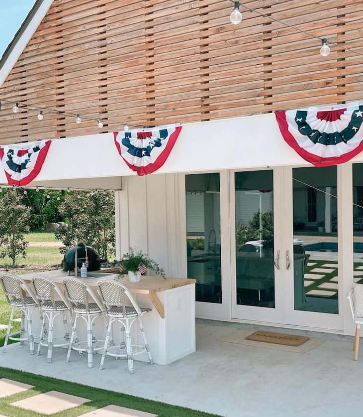 Outdoor kitchen attached to house