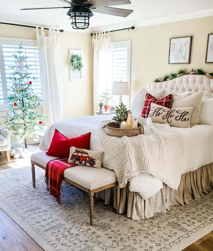 Easy Christmas Bedroom Decor Ideas for a Festive Feel - Farmhousehub