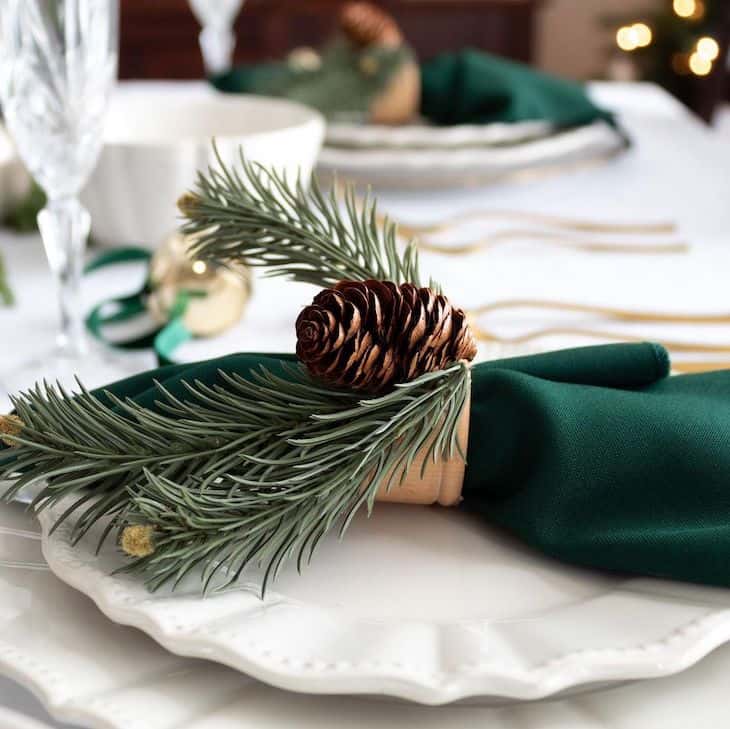 DIY festive napkin rings - Christmas crafts