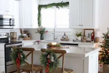 Christmas kitchen decor