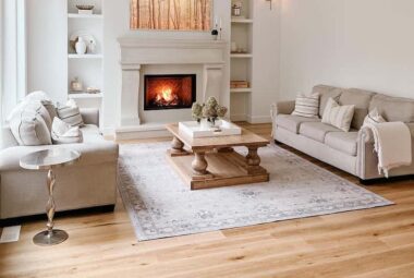 should a coffee table be centered on a rug
