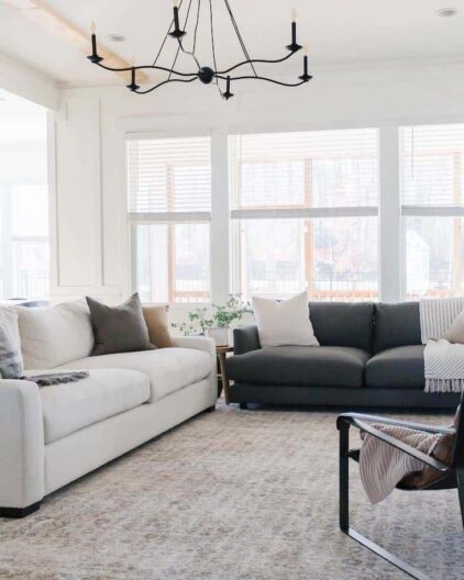 Black Chandeliers that are Perfect for Your Living Room Ambience ...