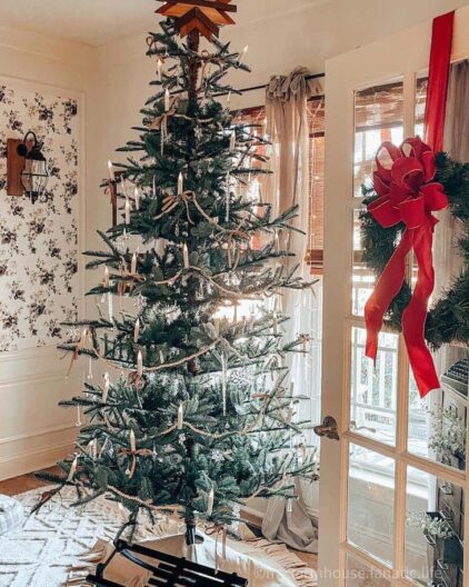 Elegant & Neutral Christmas Tree Decoration Ideas - Farmhousehub