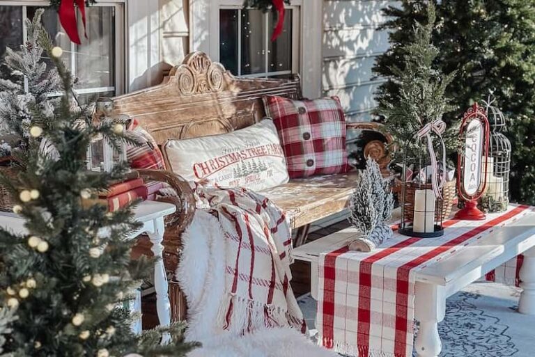 Christmas Front Porch Decorating Ideas to Inspire Your Holiday Spirit ...
