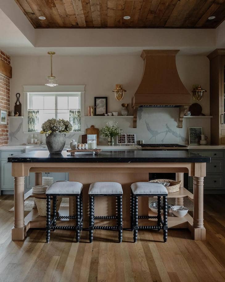 Two-Tone Kitchen Cabinets