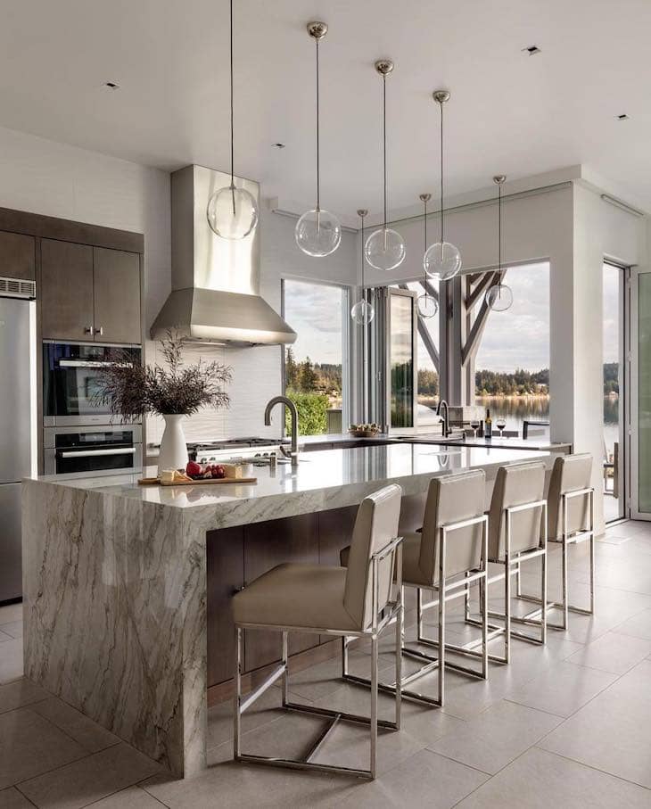 Minimal Glass Globe Pendants for a Sleek, Airy Finish