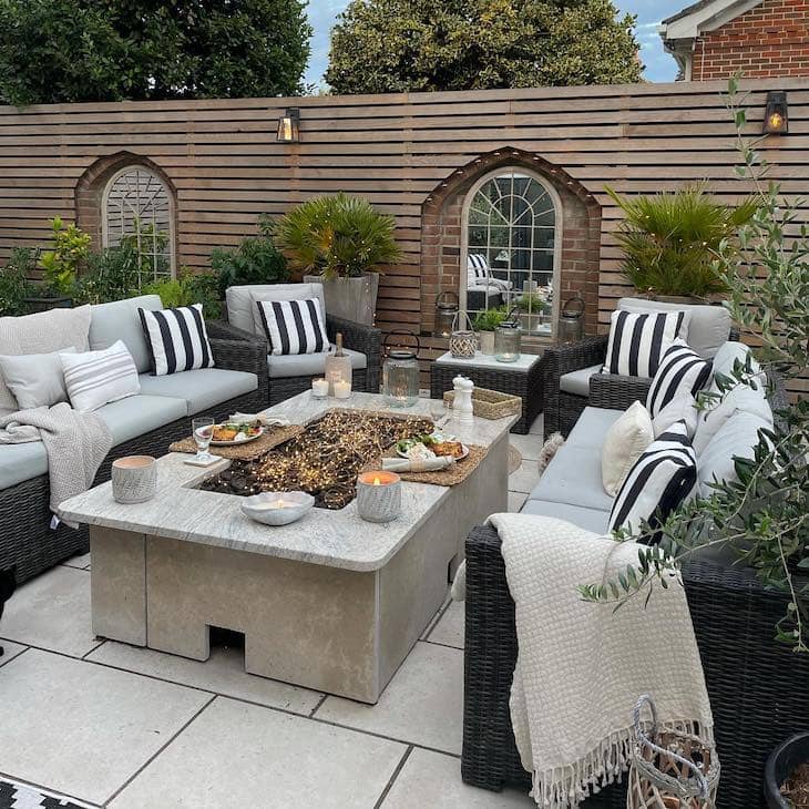 modern patio decor