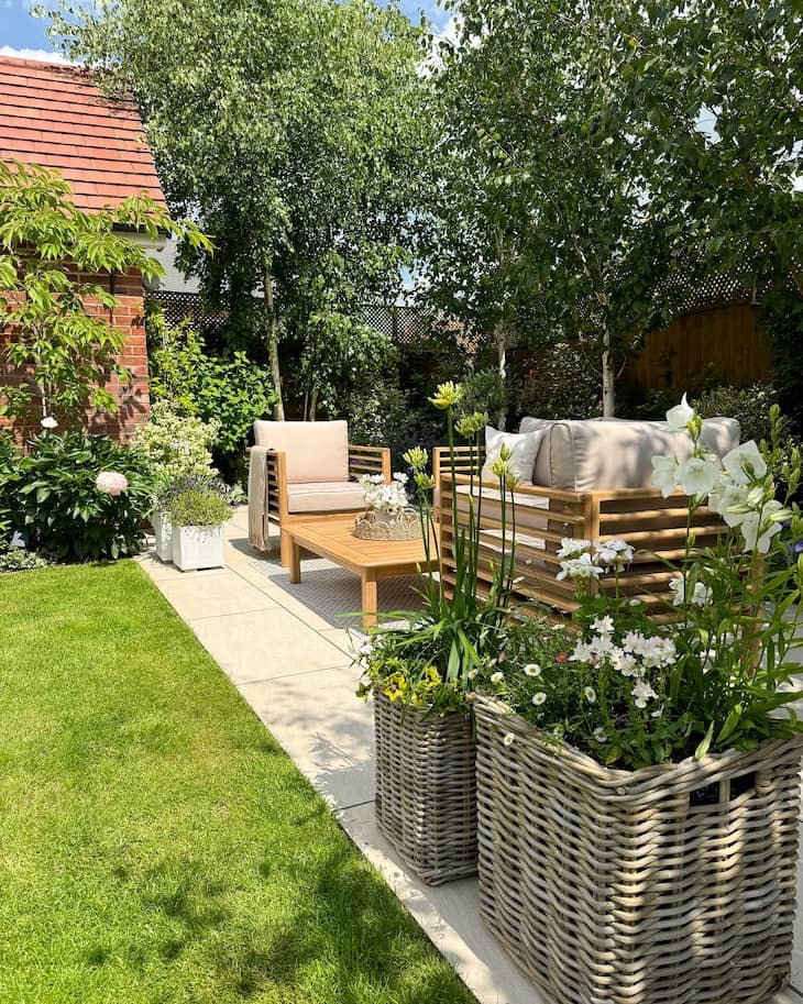 modern patio decor