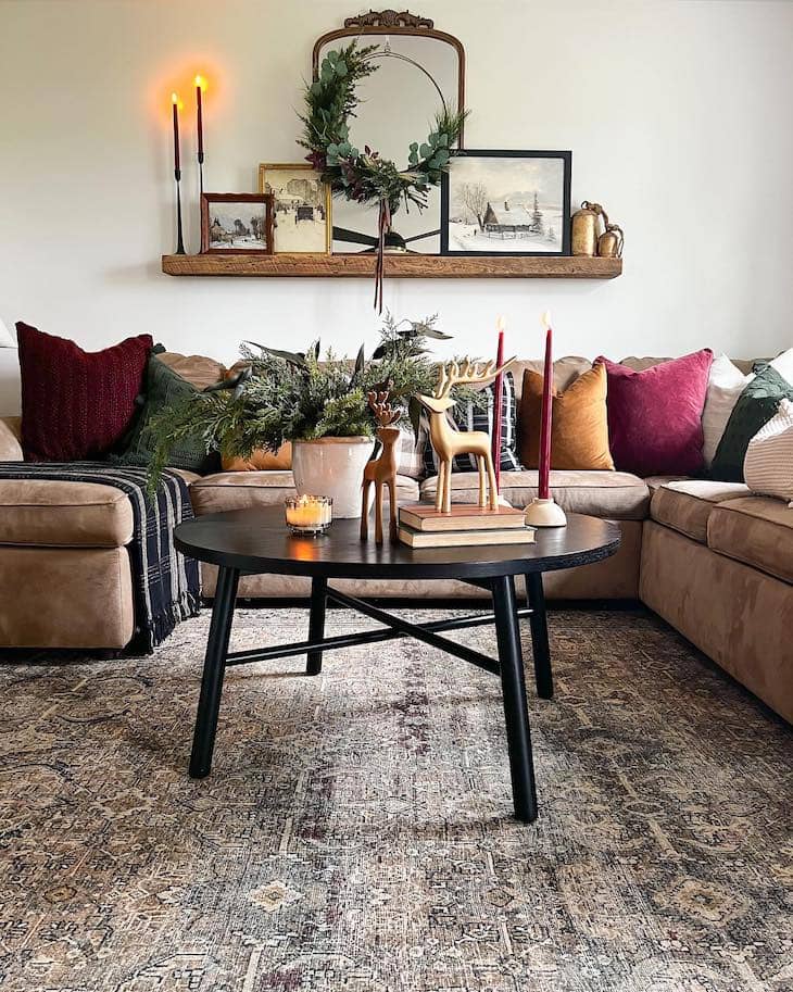 Warm Living Room with Heritage Elegance