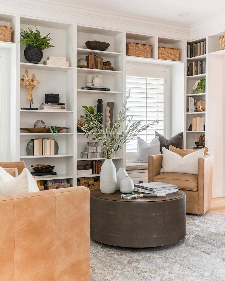Warm Leather Seating in a Built-In Library Nook