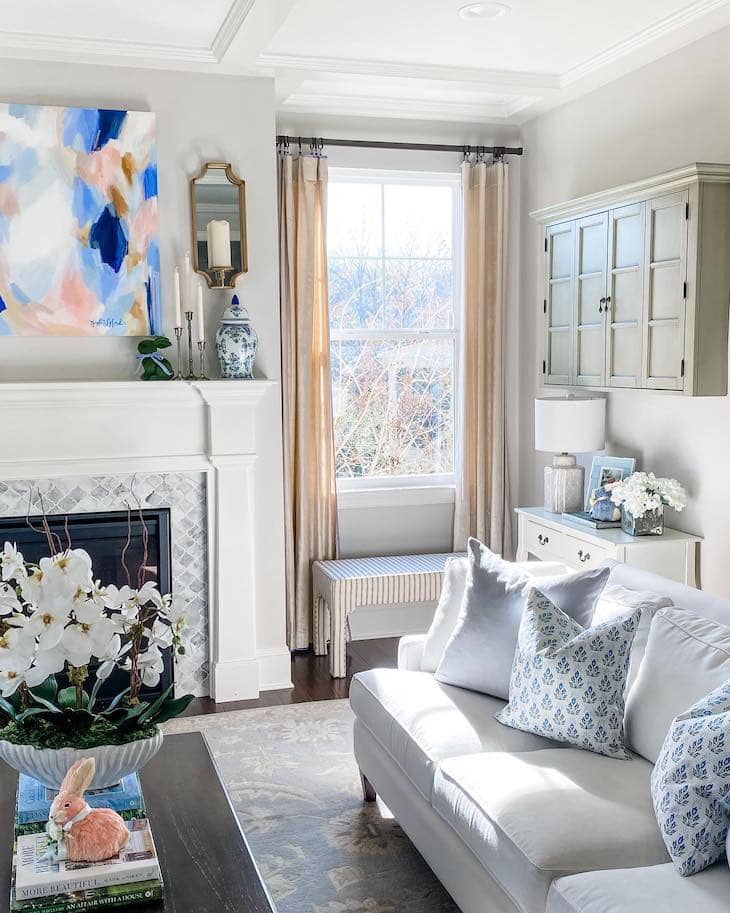 Warm Beige Curtains to Add Soft Contrast