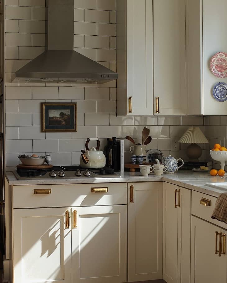 kitchen counter decor