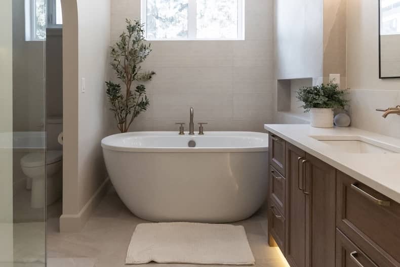 Top Bathtub Trends for a Spa Like Bathroom