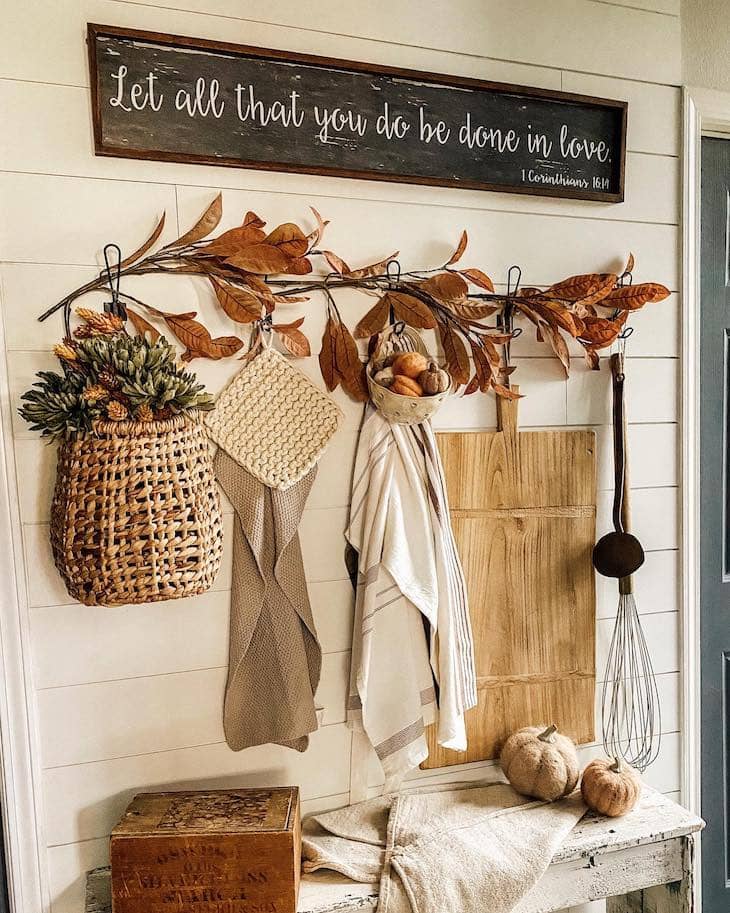 fall entryway decor